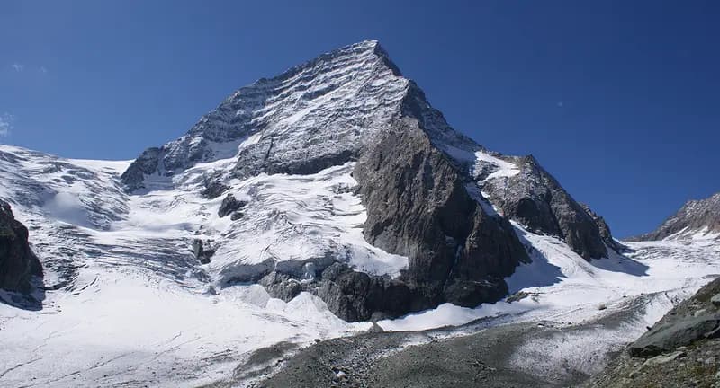 Kolahoi Glacier